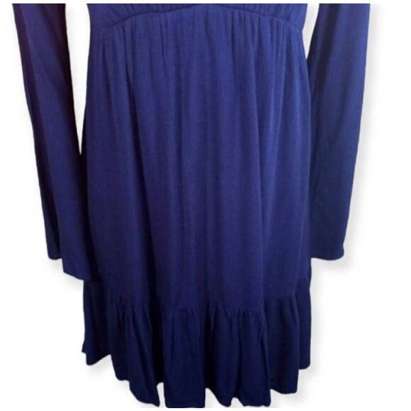 SOCIALITE NAVY BACK CUTOUT DRESS SZ.M EUC - Picture 4 of 7